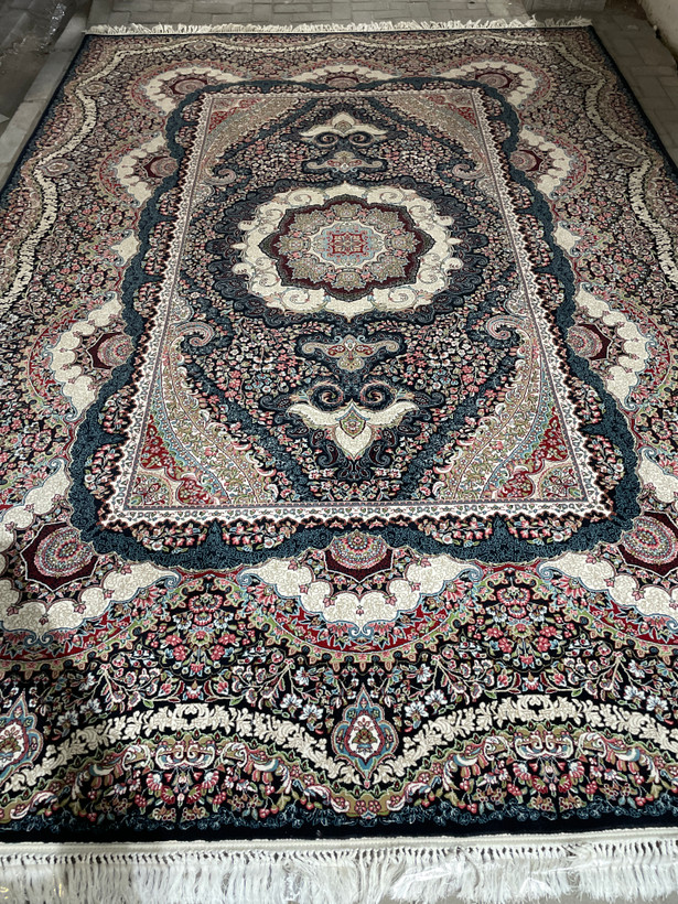 یک جفت ۹متری ۷۰۰ شانه سرمه ای آکرلیک در حد نو