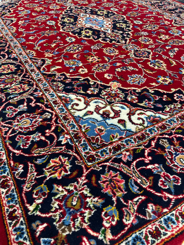 قالیچه لاکی دستبافت کاشان در حد نو