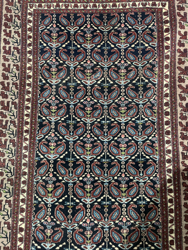 قالیچه دستبافت سرمه ای سالم