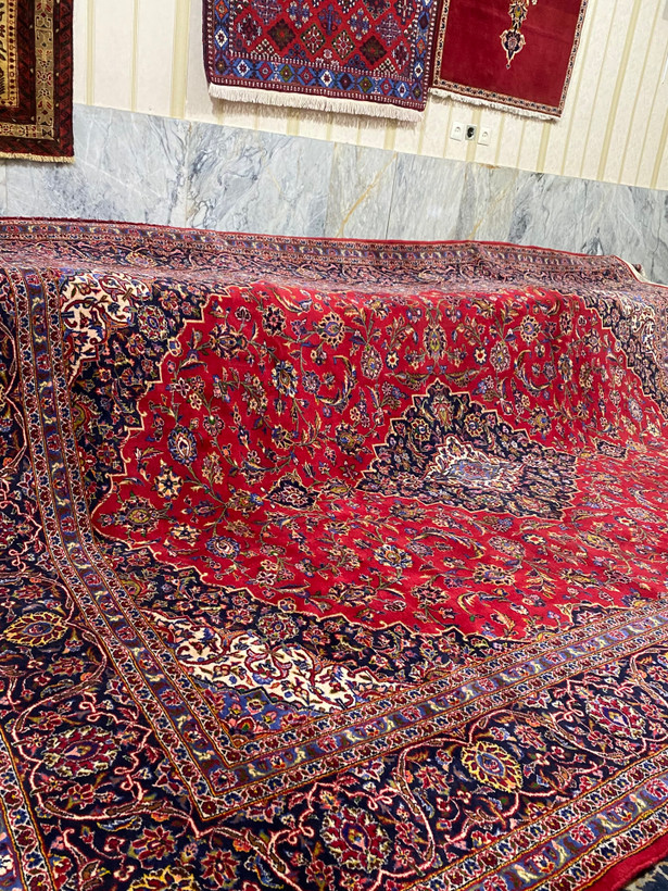 فرش دستبافت ۱۲ متری لاکی کاشان